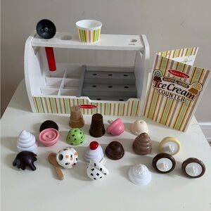 Melissa and Doug Scoop and Serve Ice Cream Counter